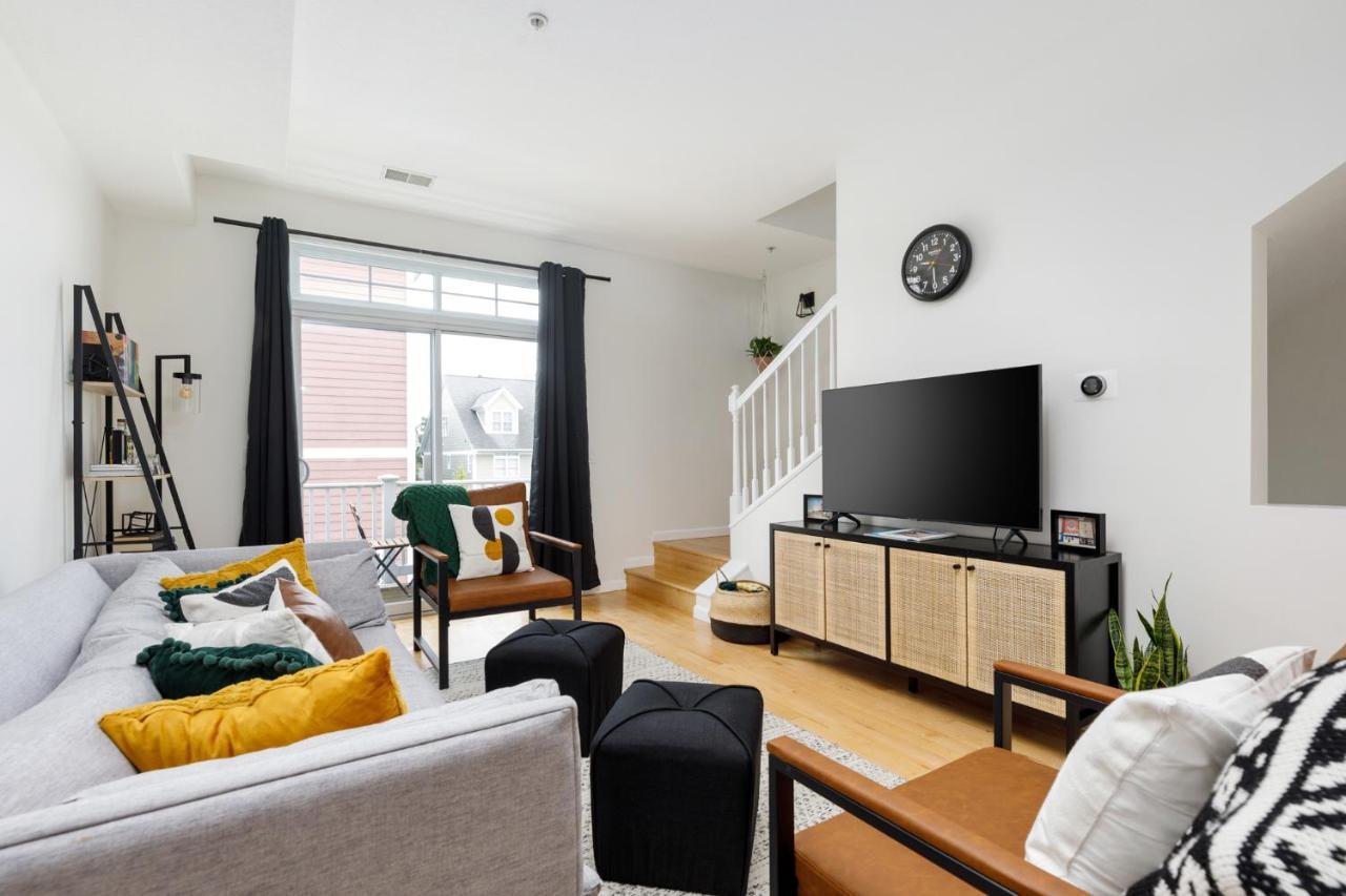 Midtown Modern - Urban Condo Walkable To Bars And Beach Traverse City Exterior foto